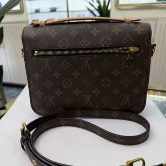 LOUIS VUITTON bag - Picture 3 of 7